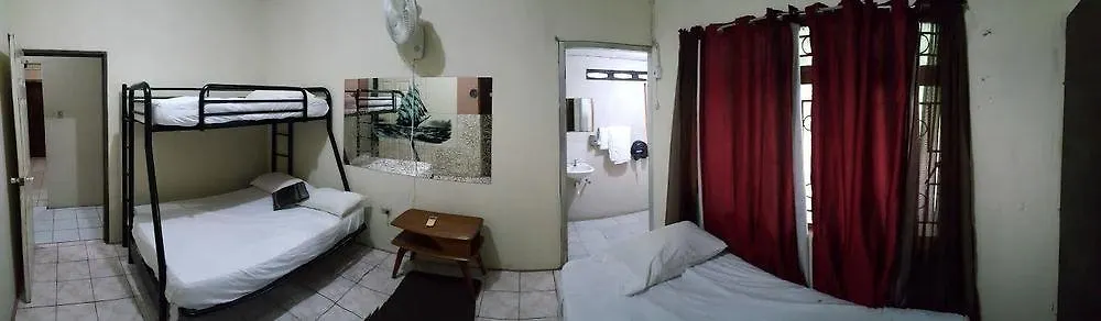Tonys Guest House Petit Valley