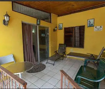 Tonys Guest House Petit Valley 2*,